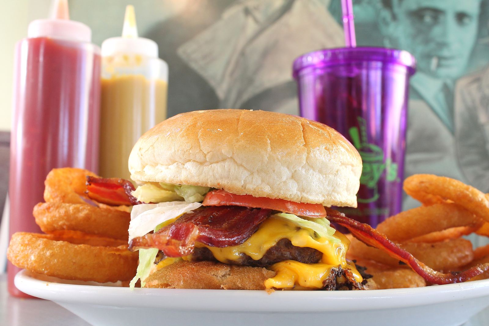 Cheeseburger with bacon and onion rings